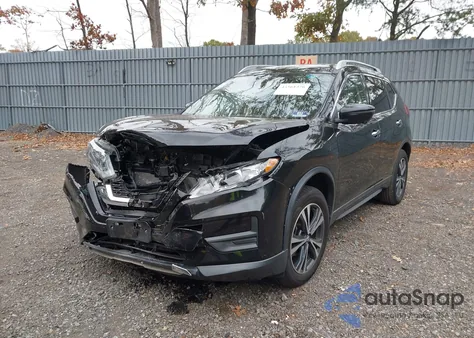 2019 Nissan Rogue Sv z USA, uszkodzony, nr VIN 5N1AT2MV2KC833390